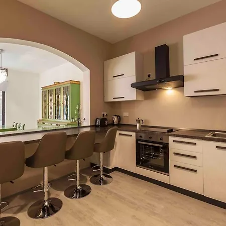A Chic Seaside In The Heart Of * Sliema